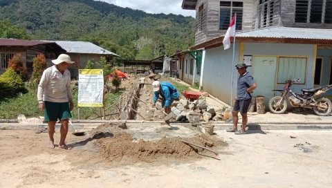 Kerja Bakti Pengerjaan Pembuangan Limbah