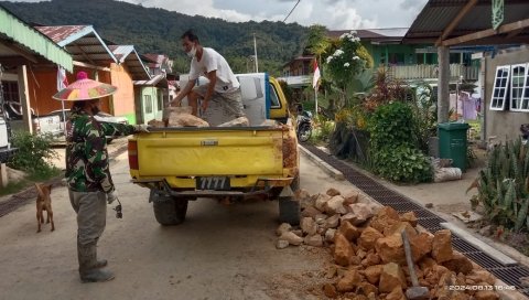 Kerja Bakti Pengerjaan Pembuangan Limbah