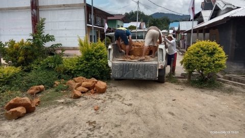 Kerja Bakti Pengerjaan Pembuangan Limbah